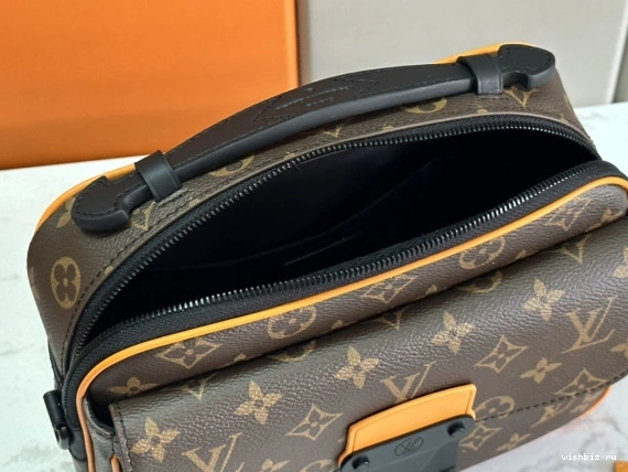 WIS LOUIS VUITTON LOCK MESSENGER S 0102